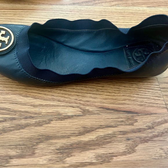 Pre-owned Tory Burch Flats sz 7 - Picture 4 of 8